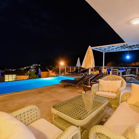 Royal Blue - Zeytouna Villa