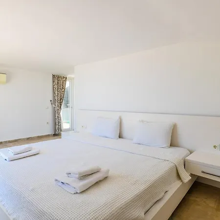 Villa Royal Blue - Zeytouna *